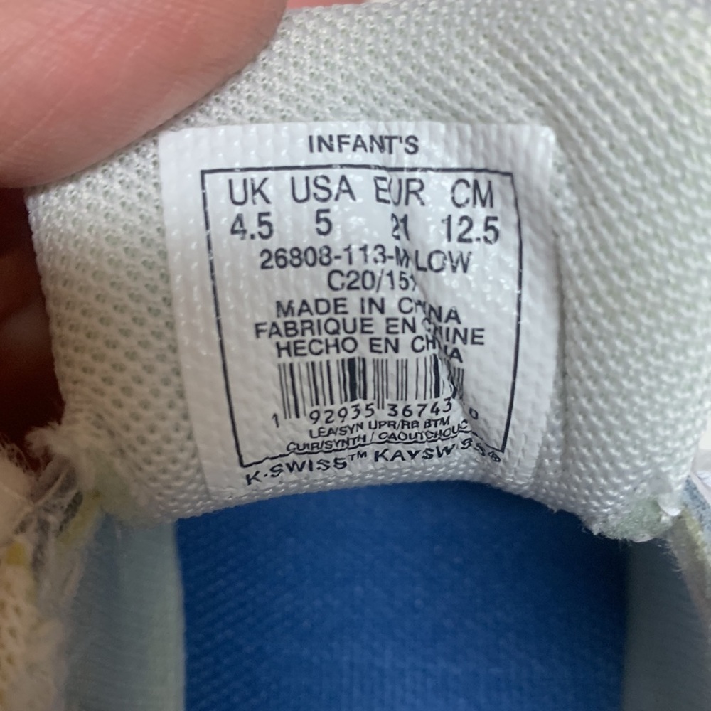 4.5 unisex KSwiss velcro slip on sneakers NWOT. Pristine condition - Picture 5 of 5